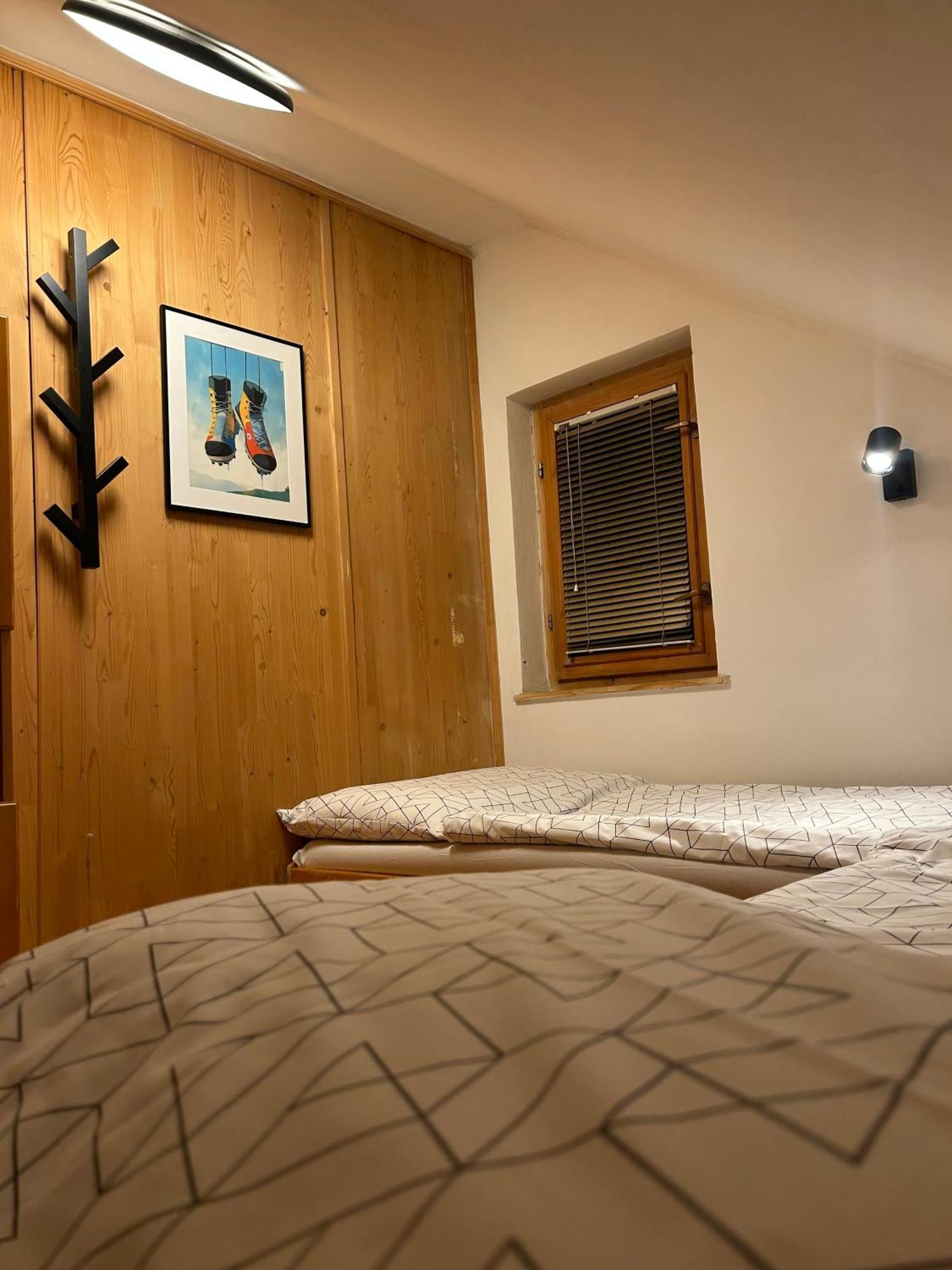 多塞克斯特兰尼山间小屋 Mýto pod Ďumbierom 外观 照片