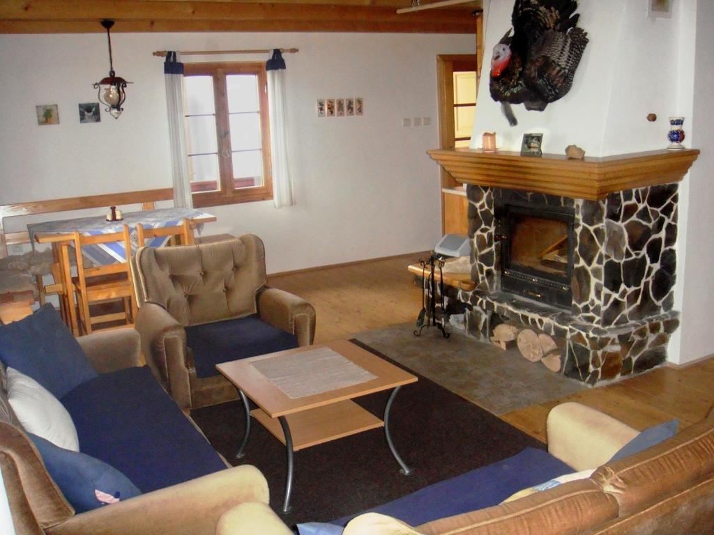 多塞克斯特兰尼山间小屋 Mýto pod Ďumbierom 外观 照片
